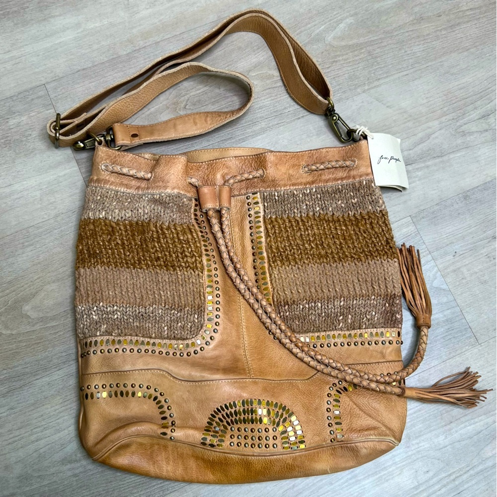 Free People Balera Del Mar Bucket Bag in Caramel NWT - Picture 5 of 10